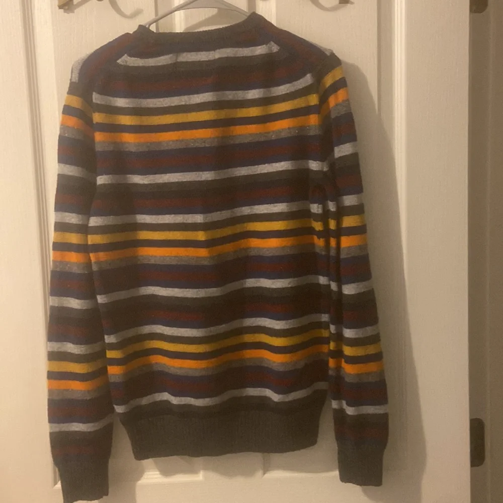 Women’s American Eagle Outfitters striped sweater size SP Athletic Fit - Picture 4 of 5